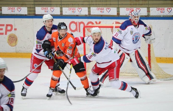 Odvolaný brankár zo striedačky zmaril rýchly brejk